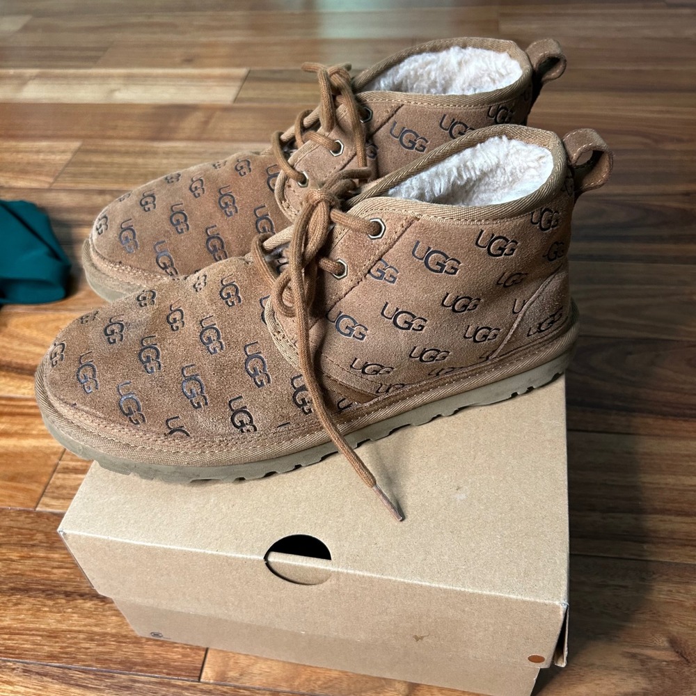 UGG Neumel Graphic Chestnut Suede Logo Lace Up Boots Women 10 1120722